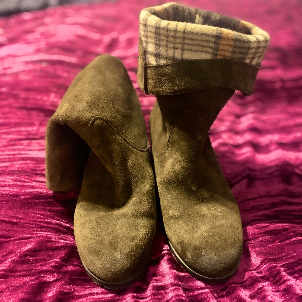 Charles by Charles David never worn brown suede-like boots